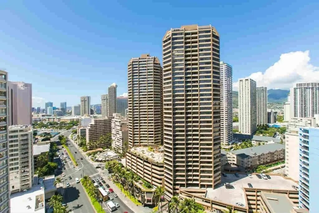 Ilikai Tower 1 Bedroom City View Condos With Private Lanai & Free Wifi! Honolulu