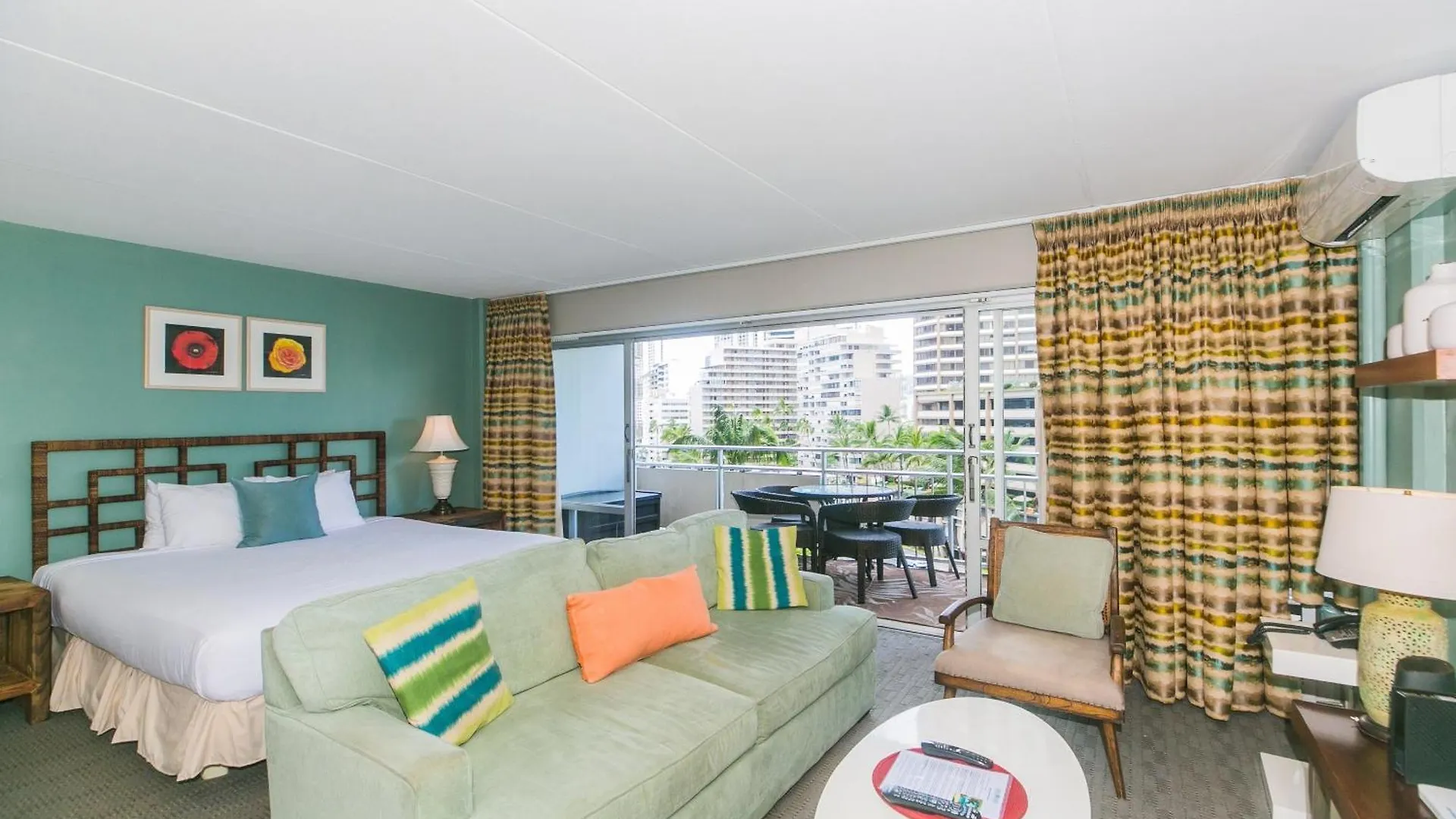 Ilikai Tower 1 Bedroom City View Condos With Private Lanai & Free Wifi! Honolulu 0*,  USA