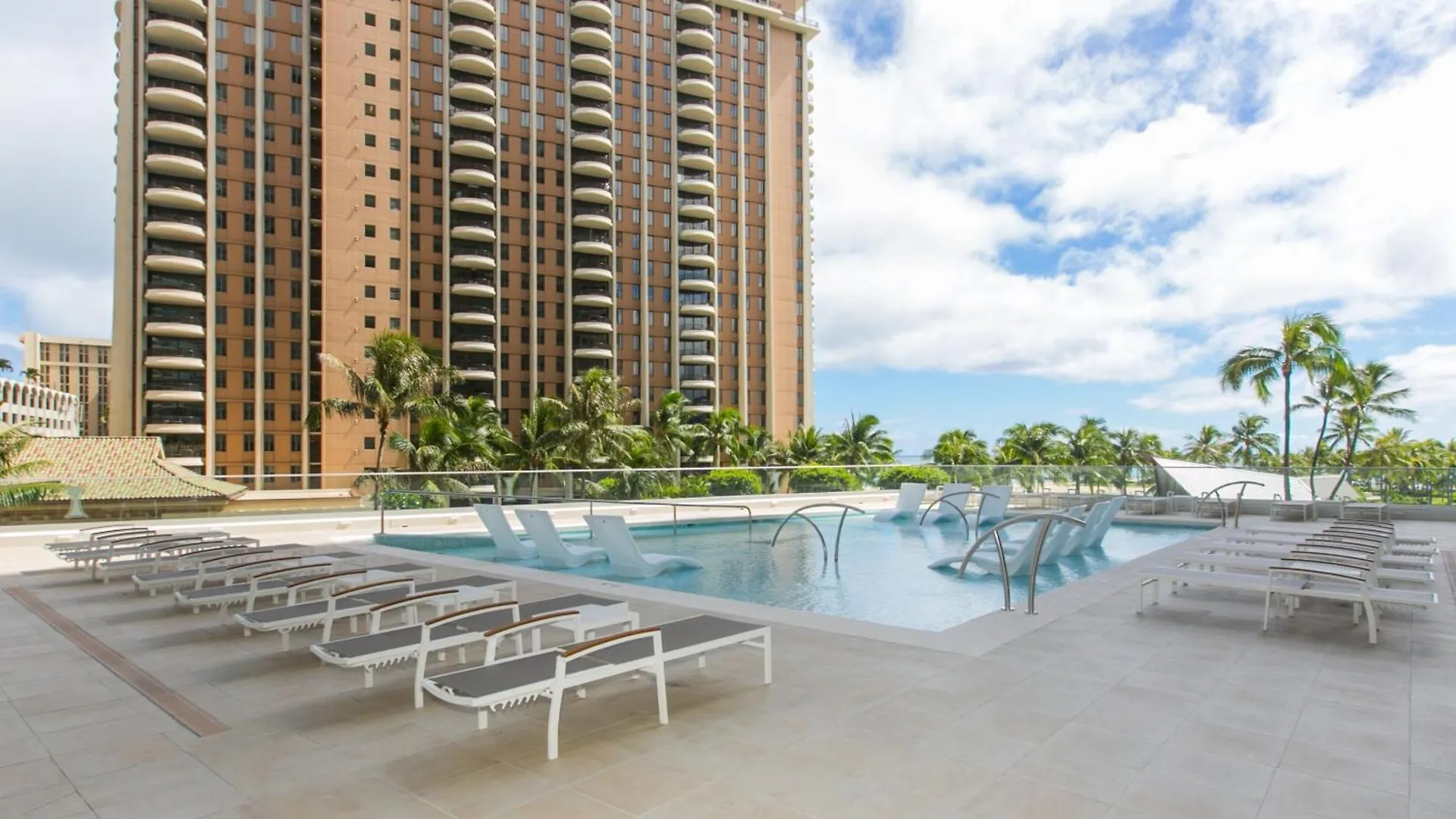 Ilikai Tower 1 Bedroom City View Condos With Private Lanai & Free Wifi! Honolulu 0*,