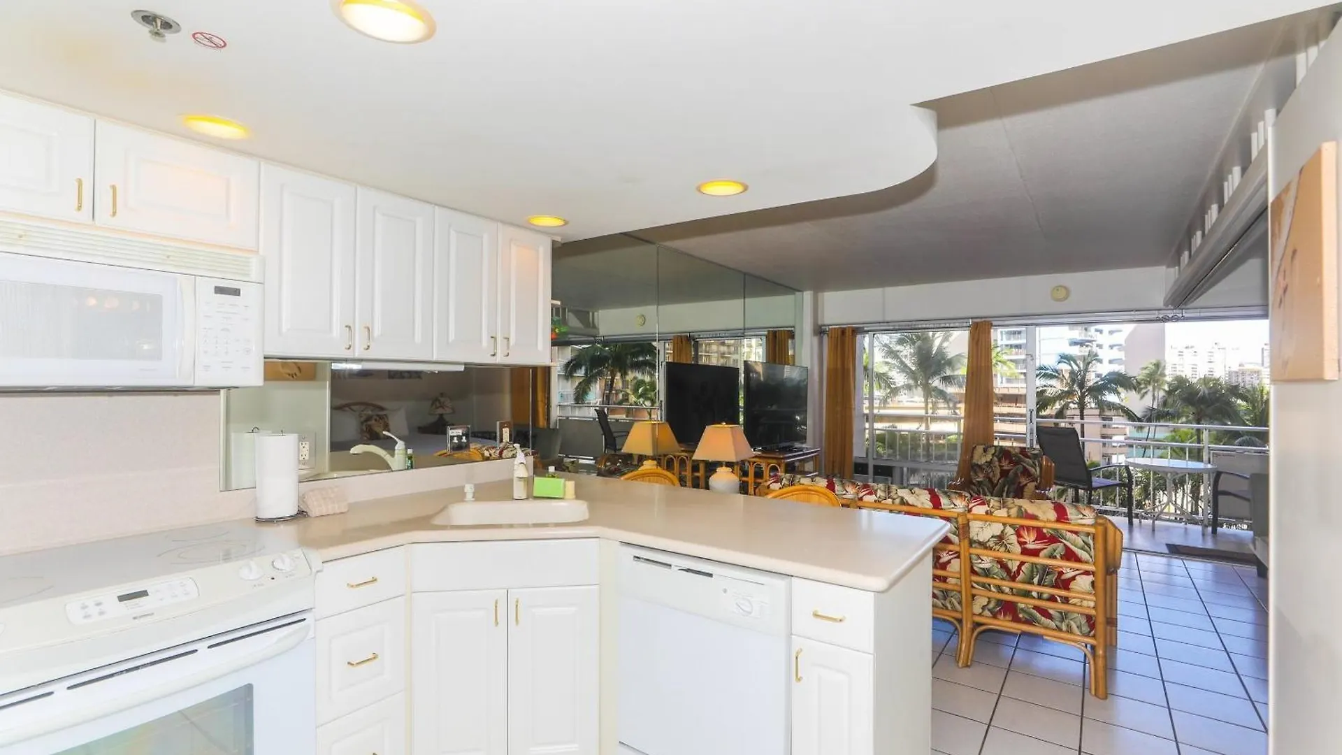 Ilikai Tower 1 Bedroom City View Condos With Private Lanai & Free Wifi! Honolulu Apartmán