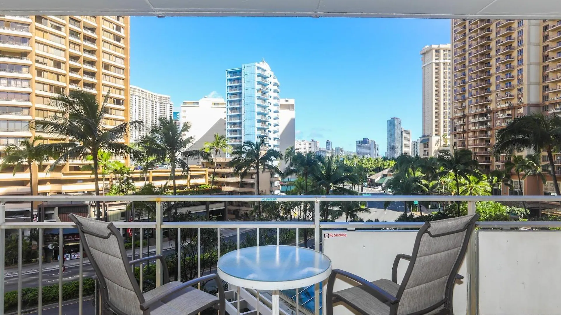 Ilikai Tower 1 Bedroom City View Condos With Private Lanai & Free Wifi! Honolulu