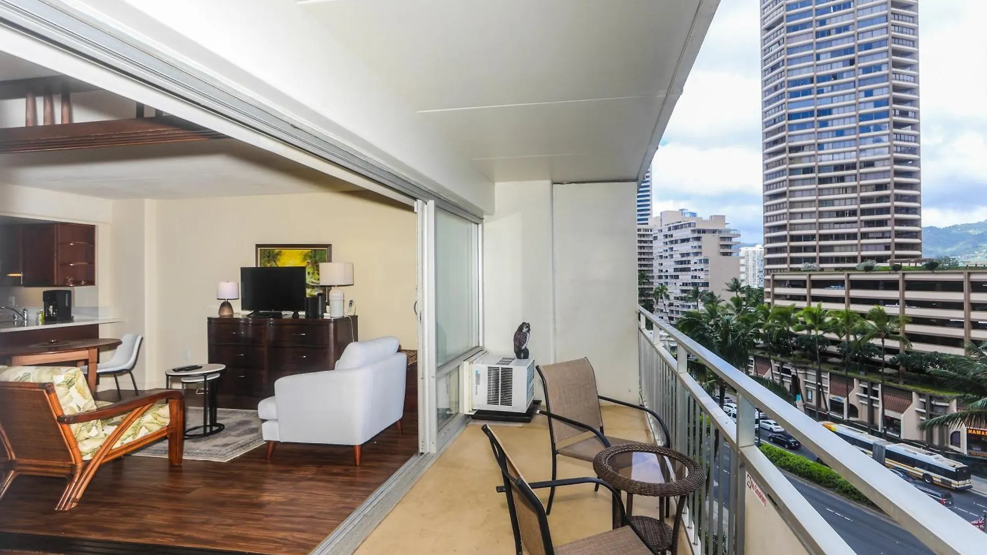 Ilikai Tower 1 Bedroom City View Condos With Private Lanai & Free Wifi! Honolulu Appartamento